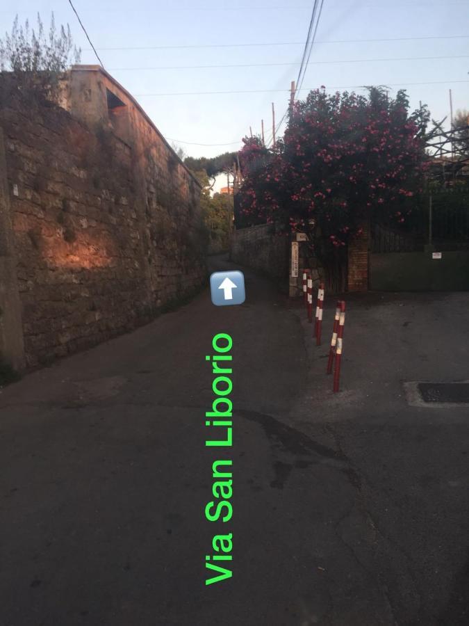 Bed And Lemons Bed & Breakfast Piano di Sorrento Exterior photo