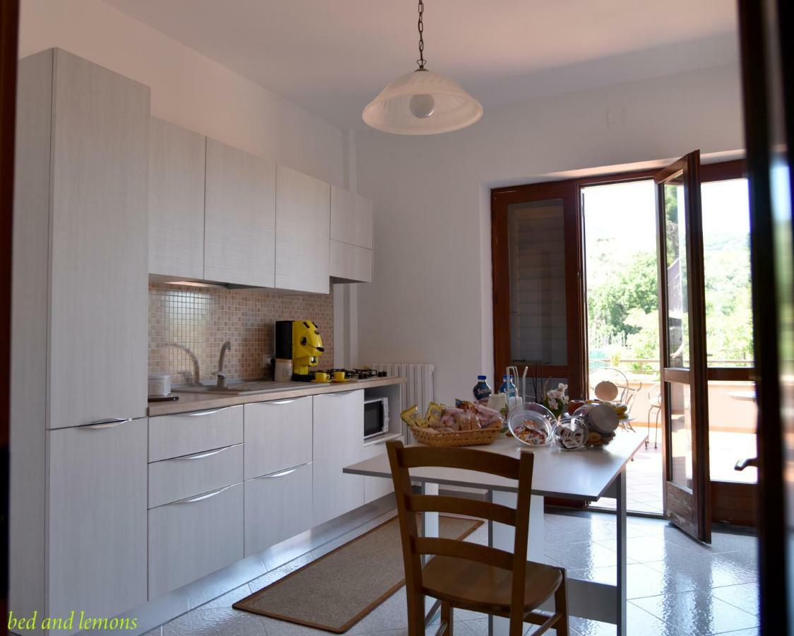 Bed And Lemons Bed & Breakfast Piano di Sorrento Exterior photo